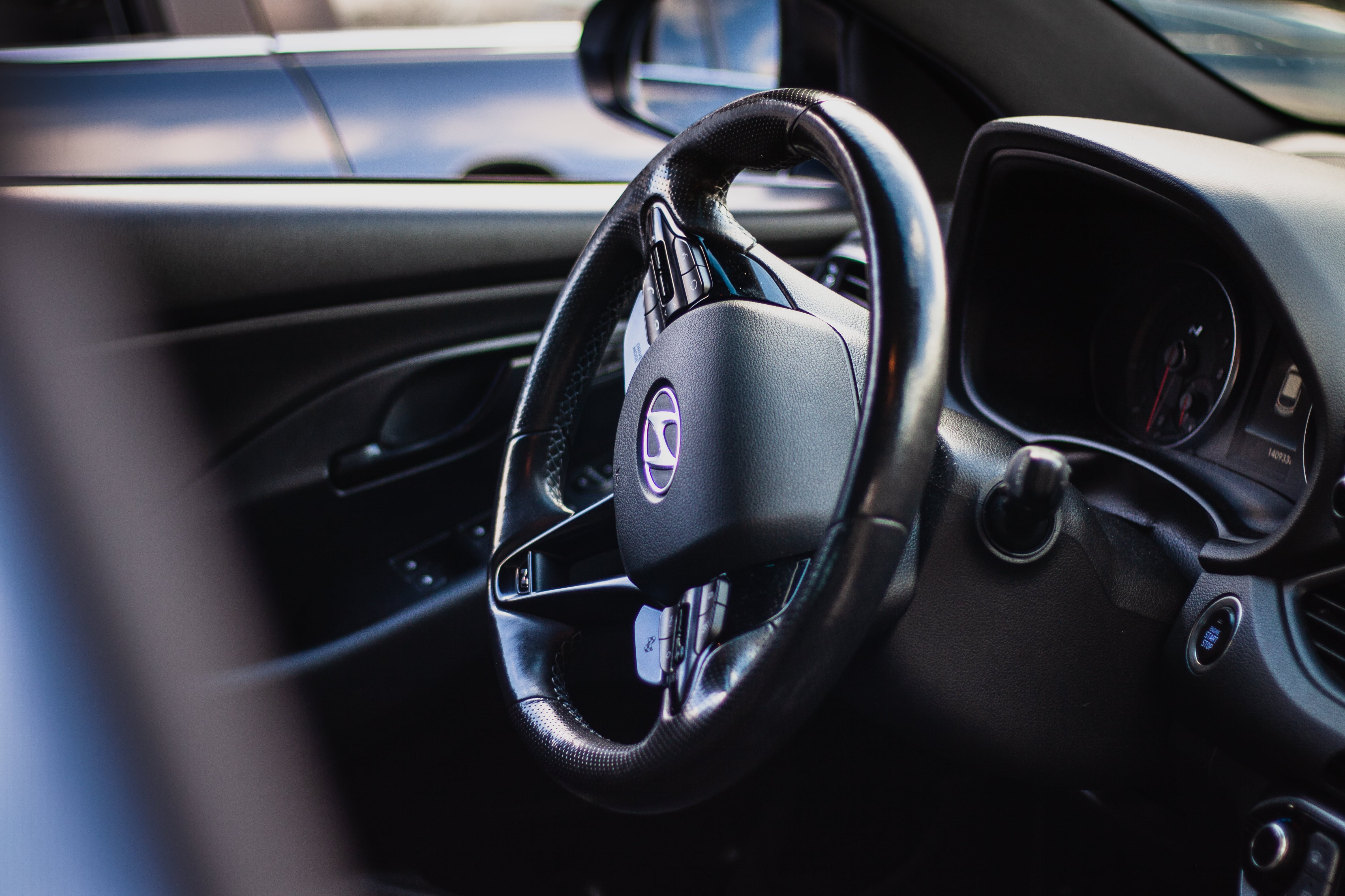 Hyundai i30n na cesti nad Ajdovščino